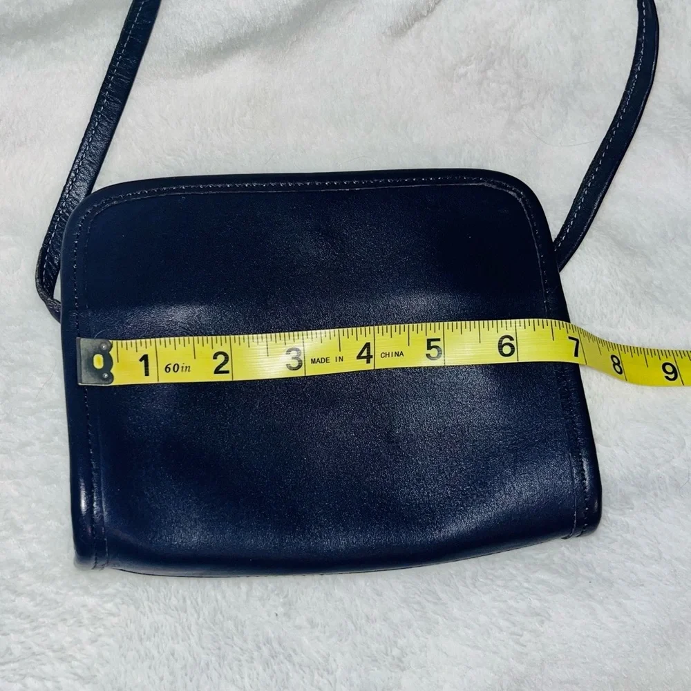 COACH Vintage Purple Leather Crossbody RARE! 💜 - Picture 9 of 11